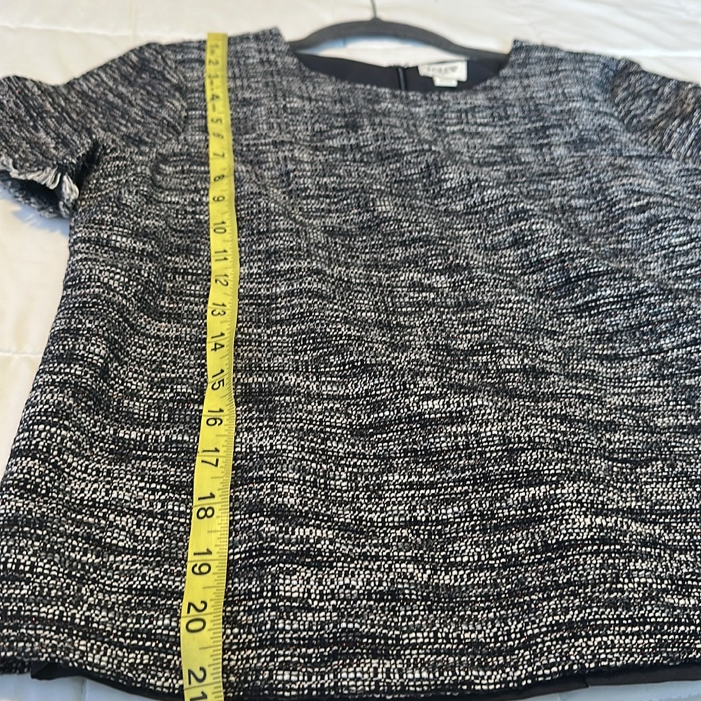J Crew Women's Navy Blue White Tweed Top Short Sleeve 
Size XS - Picture 8 of 10